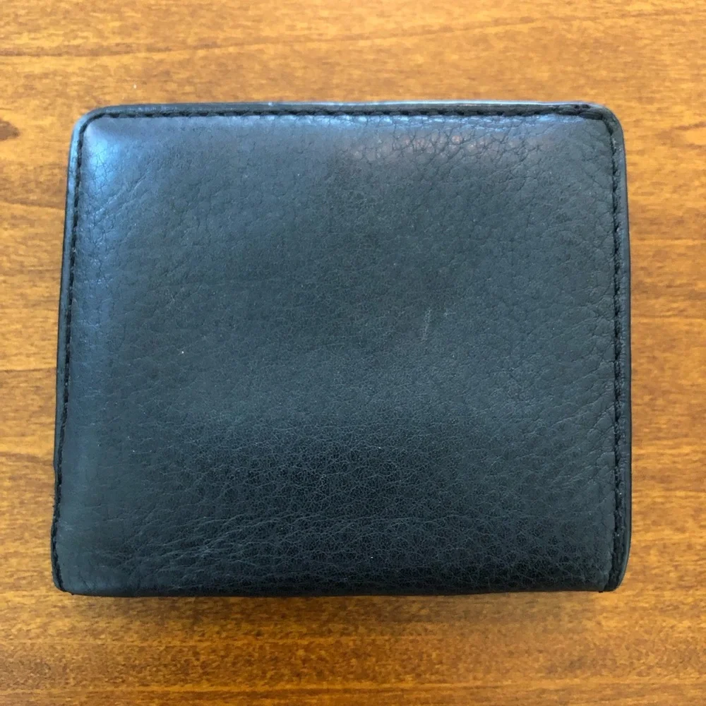 MARC JACOBS - ONE SIZE LEATHER WALLET + BLACK